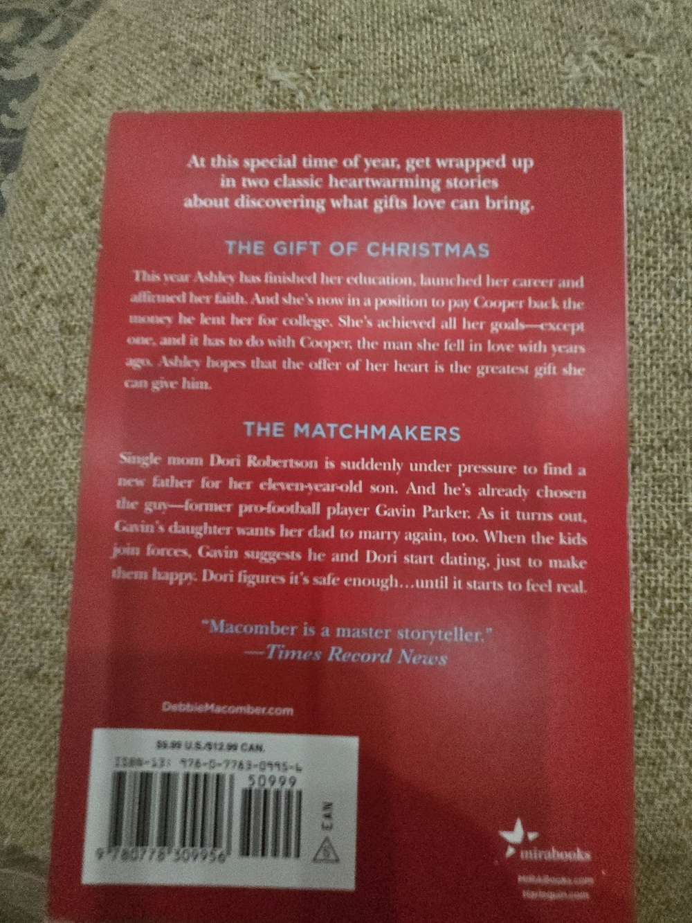 Debbie Macomber The Gift of Love Holiday Paperback - Red & Blue - Picture 3 of 3